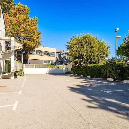 B&B Hotel Villeneuve Loubet Plage Екстериор снимка